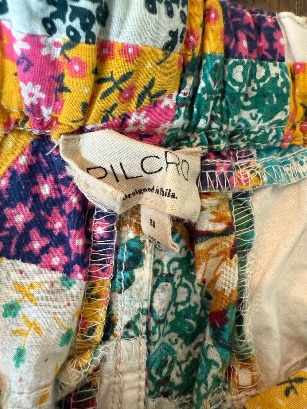 Pilcro The Kit High-Rise Utility Shorts: Patchwork Edition size 28 - Picture 10 of 12